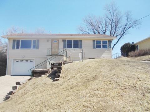 14 Terrace Dr, Treynor, IA 51575