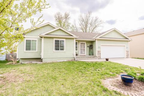109 Linn Ct, Glenwood, IA 51534