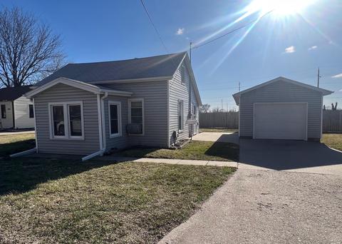 1418 N 8th Street St, Council Bluffs, IA 51503