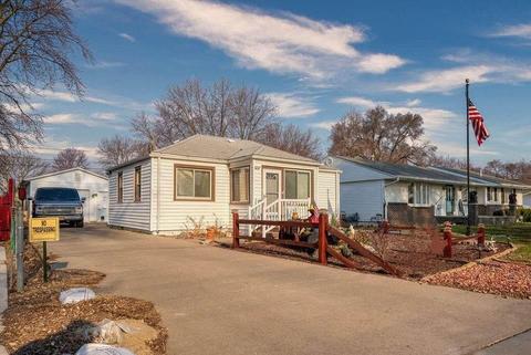 4512 Apache St, Council Bluffs, IA 51501