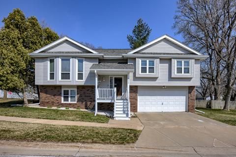 111 Woodbury Circle Cir, Council Bluffs, IA 51503