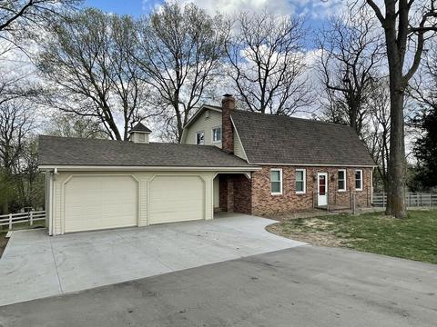 56769 221st St, Glenwood, IA 51534