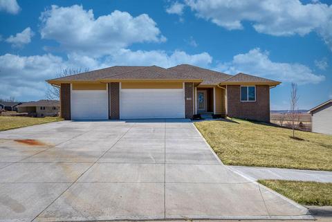 1328 Copper Mountain Drive Dr, Crescent, IA 51526