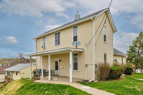 121 Union St, Council Bluffs, IA 51503