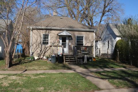 1806 S 11th St, Council Bluffs, IA 51501