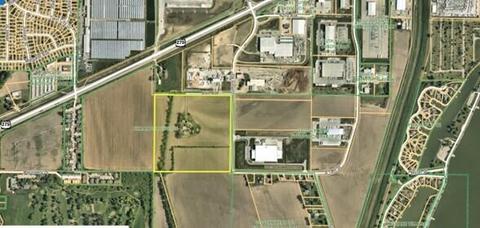 4445 Gifford Rd, Council Bluffs, IA 51501