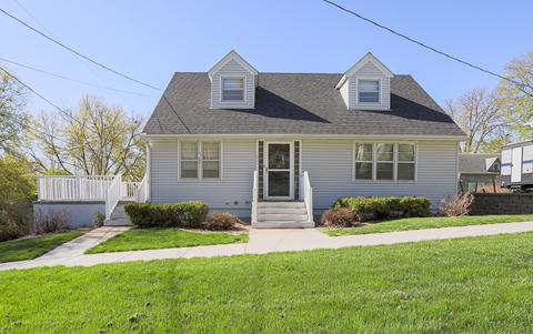107 E High St, Avoca, IA 51521