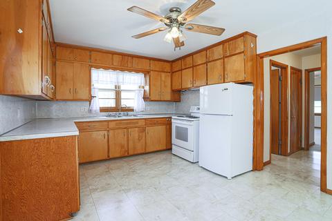 107 E High St, Avoca, IA 51521 photo 10