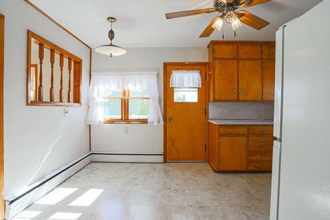 107 E High St, Avoca, IA 51521 photo 11