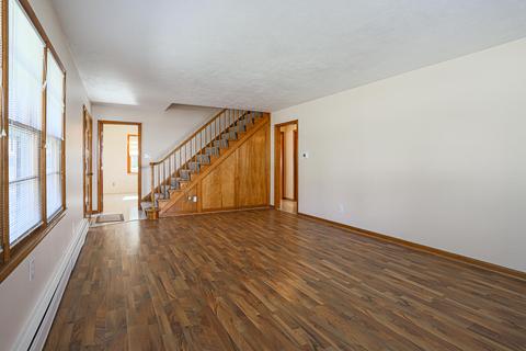 107 E High St, Avoca, IA 51521 photo 6