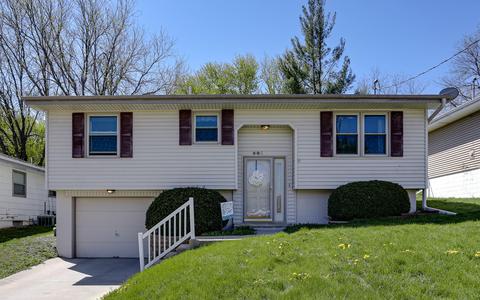 903 5th St, Glenwood, IA 51534