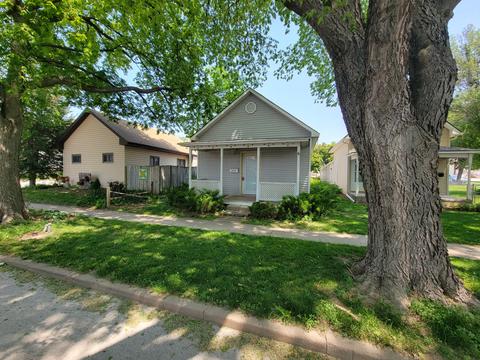 220 N 1st St, Missouri Valley, IA 51555