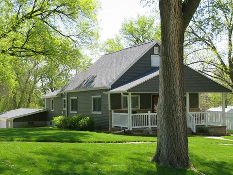 512 4th St, Neola, IA 51559