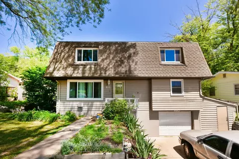 815 Mckenzie Ave, Council Bluffs, IA 51503