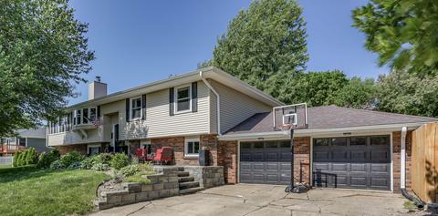 308 Maple Dr, Treynor, IA 51575