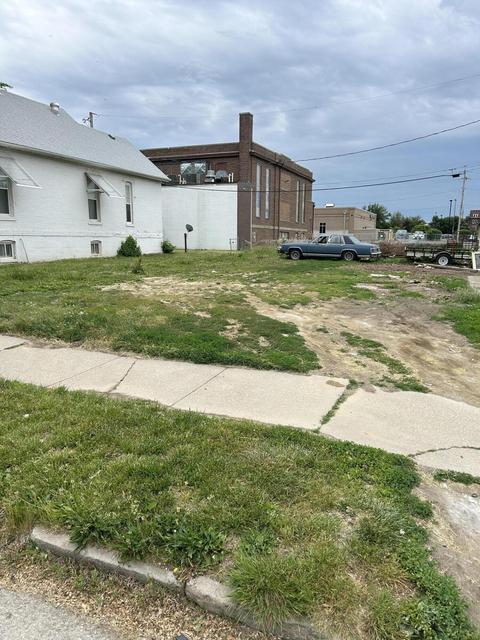 623 W Washington Ave, Council Bluffs, IA 51503