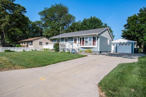 312 Arnold Ave, Council Bluffs, IA 51503