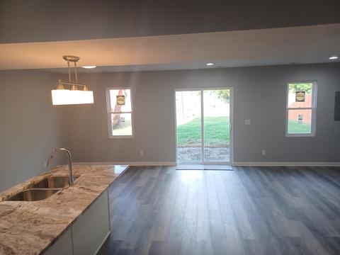 2103 S 13th St, Council Bluffs, IA 51501