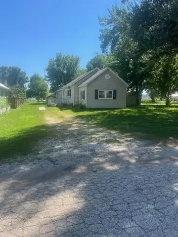 212 W Oak St, Pisgah, IA 51564