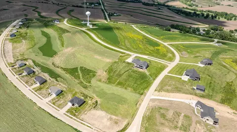 809 Harvest Hills Dr, Woodbine, IA 51579