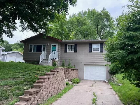 1023 N Walnut St, Glenwood, IA 51534