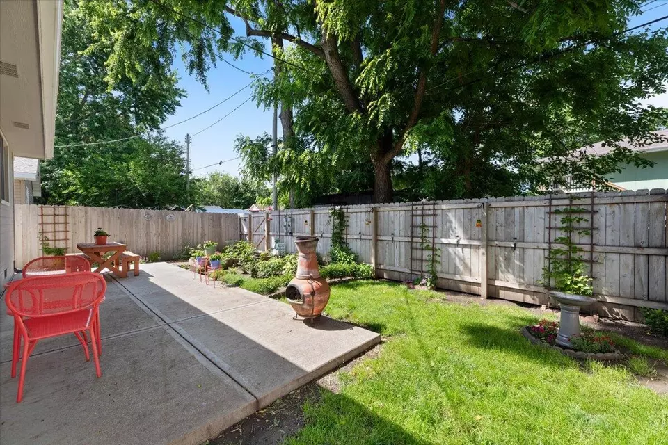  106 Black Hawk St, Council Bluffs, IA 51501 photo 21