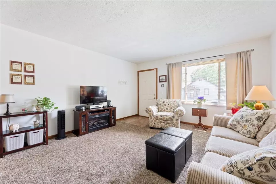  106 Black Hawk St, Council Bluffs, IA 51501 photo 7