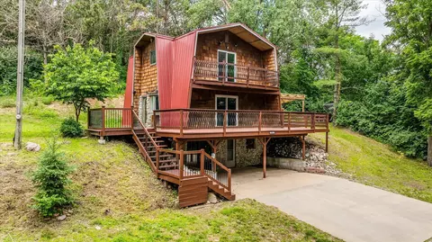 2921 Swedish Rd, Hamburg, IA 51640