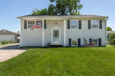 2904 Rawlins Dr, Council Bluffs, IA 51501