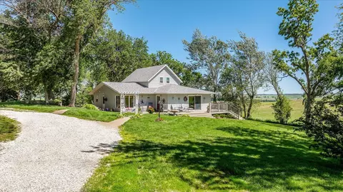 1514 Nelson Park Rd, Dow City, IA 51528