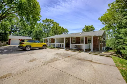 200 Morningside Ave, Council Bluffs, IA 51503