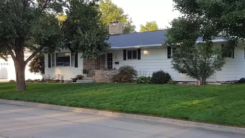 706 Mills St, Griswold, IA 51535