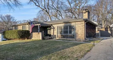 1107 Grandview St, Bellevue, NE 68005