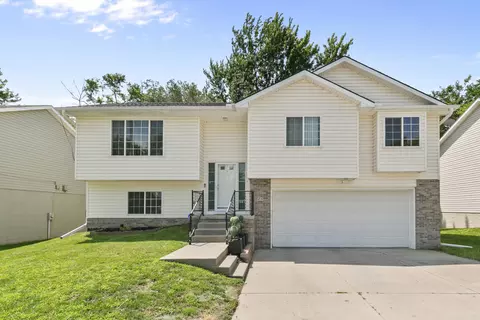 15 Wallace Ave, Council Bluffs, IA 51501