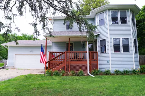 305 Vine St, Tabor, IA 51653