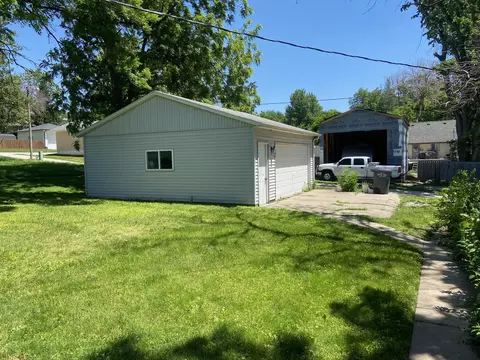 211 S Central St, Carson, IA 51525 photo 8