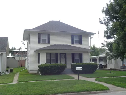 118 S 2nd Ave, Logan, IA 51546