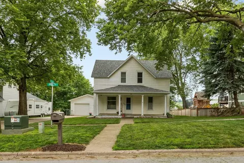 501 Park St, Woodbine, IA 51579