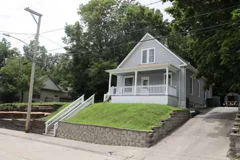 326 Logan St, Council Bluffs, IA 51503