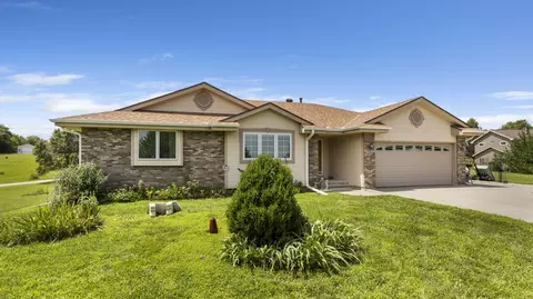 55712 237th St, Glenwood, IA 51534