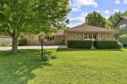 49 Horizon Dr, Council Bluffs, IA 51503