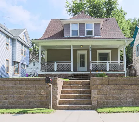 339 Lincoln Ave, Council Bluffs, IA 51503