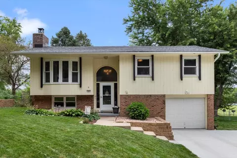 305 Fairview Dr, Glenwood, IA 51534
