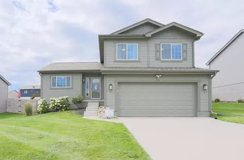13915 Iowa St, Omaha, NE 68142
