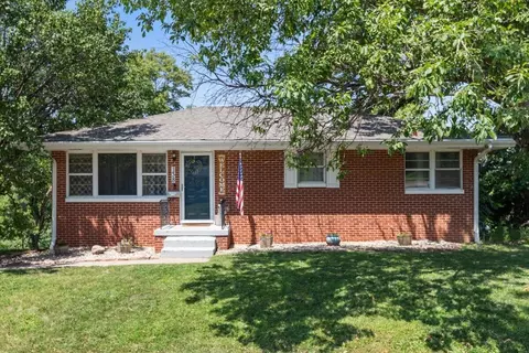 138 Kenmore Ave, Council Bluffs, IA 51503