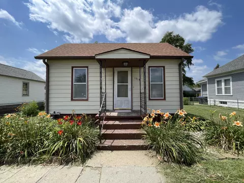 1914 S 10th St, Council Bluffs, IA 51501