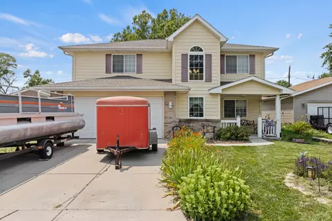 4518 Apache St, Council Bluffs, IA 51501