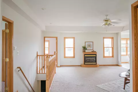 809 Jones St, Walnut, IA 51577 photo 2