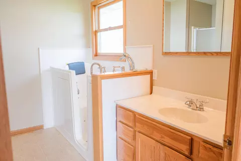 809 Jones St, Walnut, IA 51577 photo 17