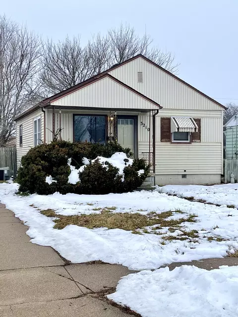 3210 8th Ave, Council Bluffs, IA 51501